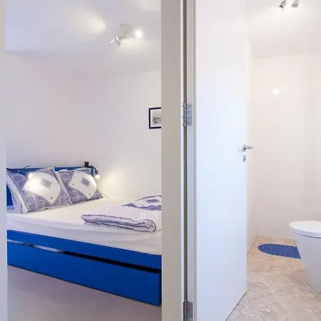 Sao Vicente V- Historic Flat In The Old Apartment